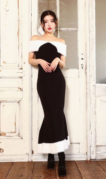 【Darich】【バイカラーオフショルロングワンピース】【タグ付き】【フリーサイズ】【元値¥13,200】