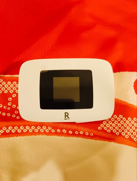 Rakuten WiFi Pocket Platinum 本体 Wi-Fi モバイルルーター