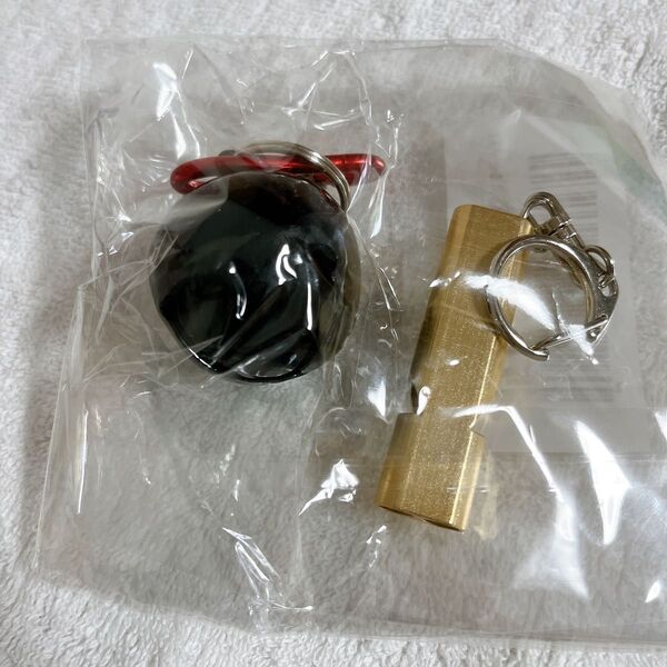 新品未開封★ 熊鈴 熊よけ鈴 焼付け塗装 熊よけベル 熊笛 クマよけ笛 熊防止 軽量 ホイッスルセット