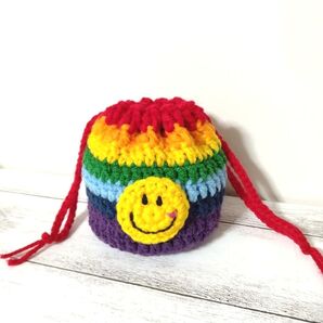 レインボーカラーの巾着ポーチ にこちゃん 小物入れ 巾着袋 虹色