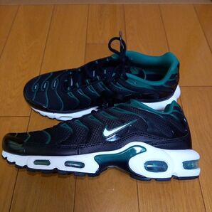 【新品】NIKE AIR MAX PLUS 27.5cm ナイキスニーカー