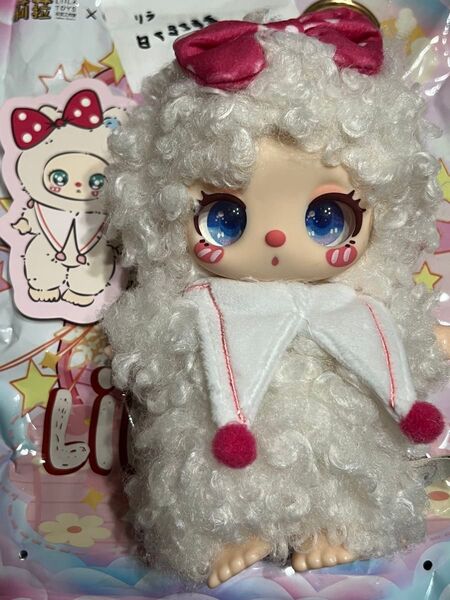 24 liira リラ 白色 くるくる髪