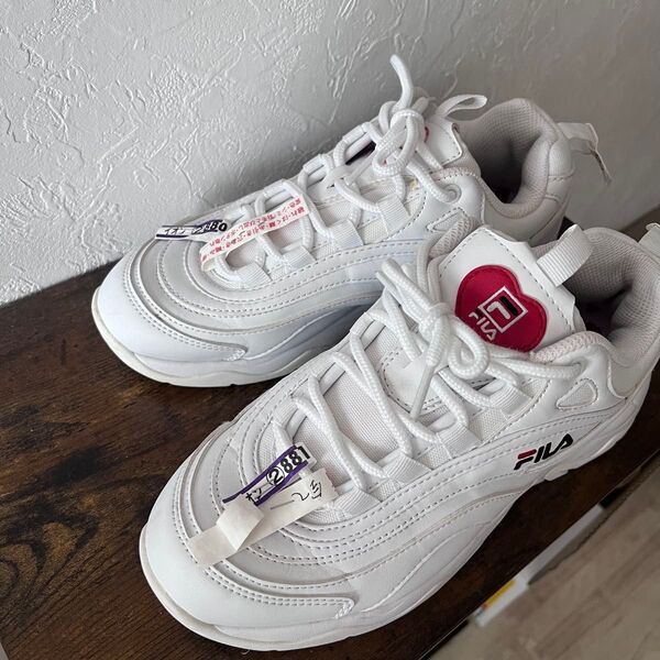 FILA フィラスニーカー24.5