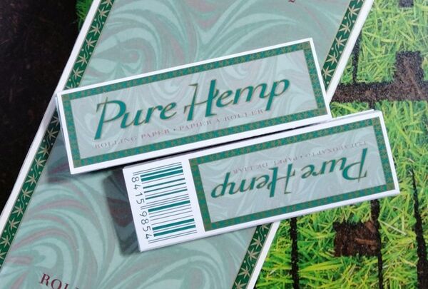 スペイン ピュアヘンプ ペーパー 1箱 50個 PURE HEMP 手巻きタバコ用 巻紙 ピュア ヘンプ