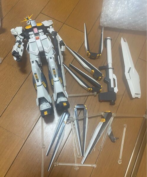 mg νガンダム verka ガンプラ ガンダム バンダイ プラモデル 組立済 ニューガンダム