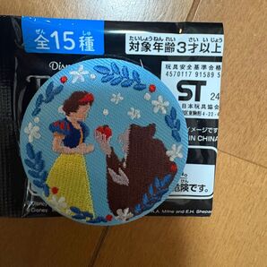 ディズニー 刺繍缶バッジ バンダイ 再販 白雪姫