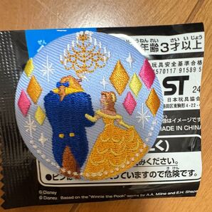 ディズニー 刺繍缶バッジ バンダイ 再販 ベル 美女と野獣 ビースト