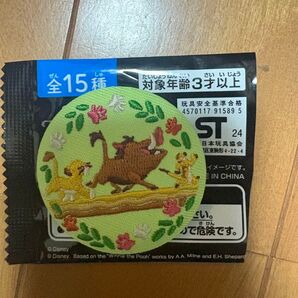 ディズニー 刺繍缶バッジ バンダイ 再販 ライオンキング ②