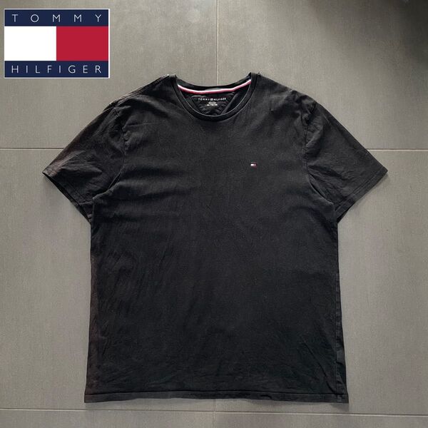 TOMMY HILFIGERトミーヒルフィガー フラッグ刺繍ロゴカットソー ブラック sizeXL