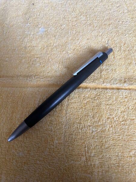 LAMY 4色ボールペン