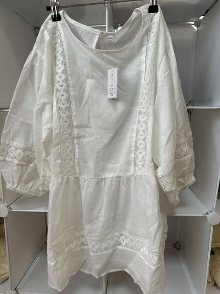 新品未使用 白ブラウス レース 春夏Mサイズ