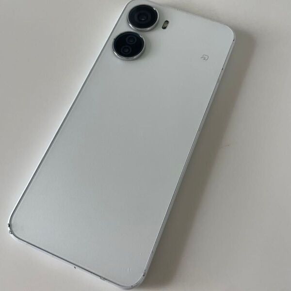 Libero 5G IV スマホ本体 ホワイト