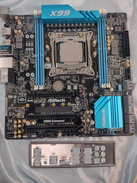 ASUS X99M Extreme4 +XEON E5-2623V3 付 LGA 2011-3 Socket 最新BIOS