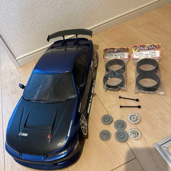 ヨコモ ドリパケカーボンシャーシ ボディ付き