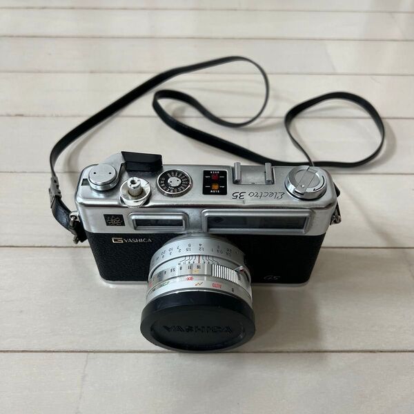 YASHICA Electro 35 GS フィルムカメラ
