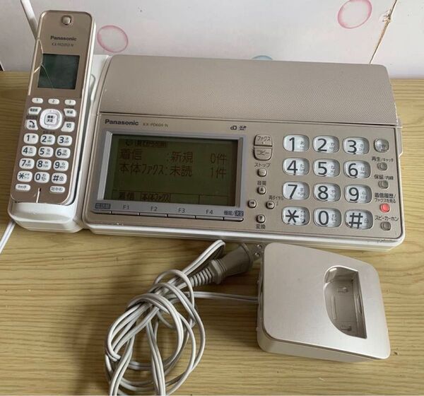Panasonic KX-PD604DL デジタルコードレス電話機 子機 充電器付き