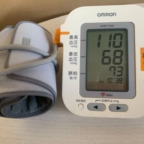 OMRON HEM-7000 血圧計