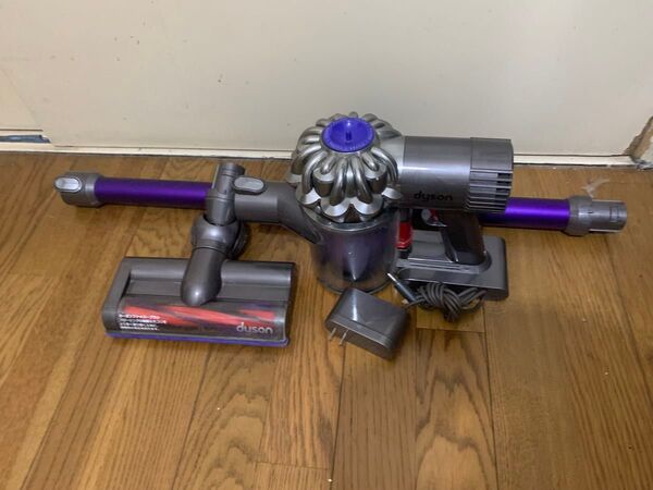 不具合 dyson DC62 ハンディクリーナー パープル。値下げなし