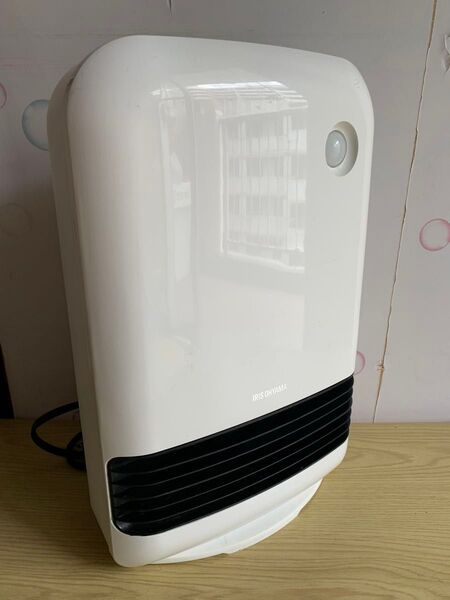 IRIS OHYAMA セラミックファンヒーター 人感センサー付き ホワイト PDH-1200TD1-W