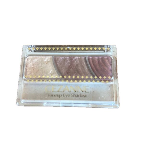 CEZANNE トーンアップアイシャドウ