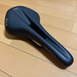 フィジーク ANTARES R5 OPEN S-Alloy ブラック レギュラー