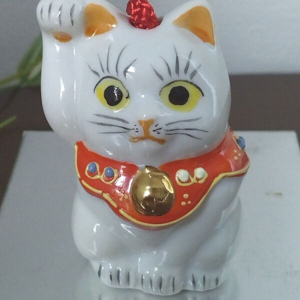 新品 九谷焼 アポロSynm(シン) 招き猫 白右