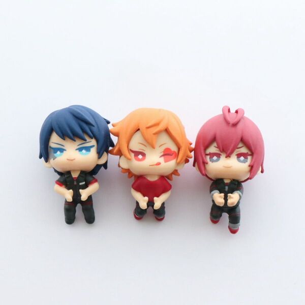 ハグコット ツイステッドワンダーランド ハーツラビュル寮 リドル エース デュース 3点セット ガチャガチャ カプセルトイ