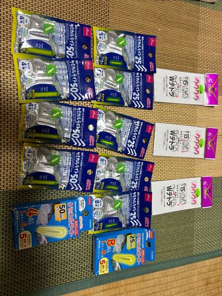 伊勢海老釣り仕掛け釣りケミホタルセット画像にあるものが全て。50ミリ。25ミリ。伊勢海老釣り仕掛け5号3本はり。