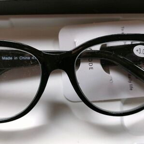 老眼鏡 +3.00 黒縁