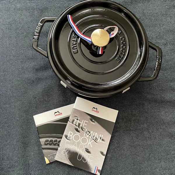 ピコ ココット 22cm ラウンド シャイニーブラック ストウブ staub 両手鍋