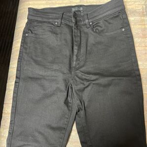 UNIQLOウルトラストレッチブラックデニム