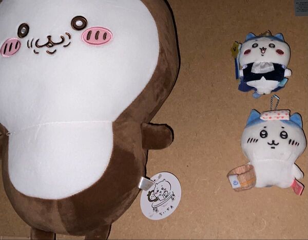 ちいかわ カブトムシBIGぬいくるみ 温泉 ぬいぐるみキーチェーン ハチワレ バ~スディッ・・・マスコット(ハチワレ)