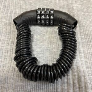 ワイヤーロック 、サドルやヘルメット盗難に