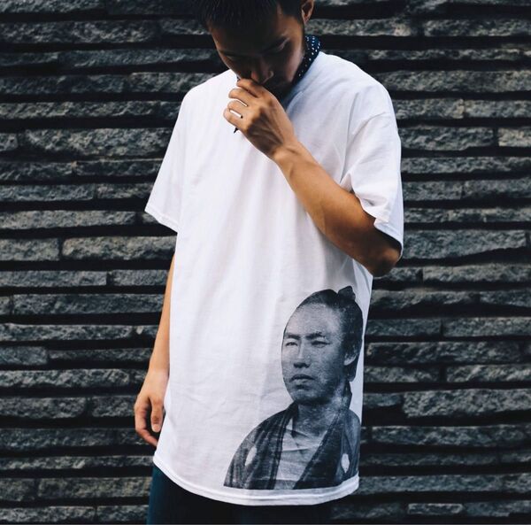 新品Mサイズ Tシャツ atmos × 高知県立坂本龍馬記念館コラボ レア! アトモス