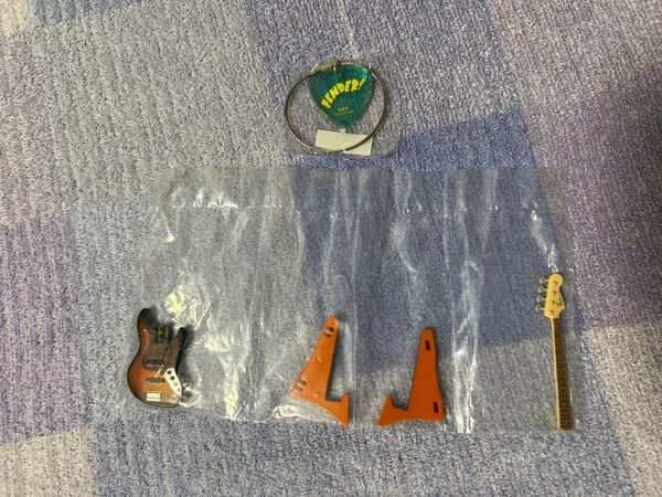 Fender ガチャ ピック型アクリルチャーム ミニチュアコレクション