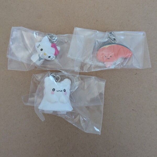 サンリオ キャラクターズ めじるしアクセサリー Part.2 チャーミーキティ KIRIMIちゃん はなまるおばけ 3種セット ②