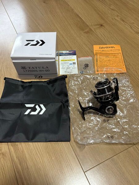 23タトゥーラLT2500S XH QD ダイワ スピニングリール 美品 箱付き DAIWA