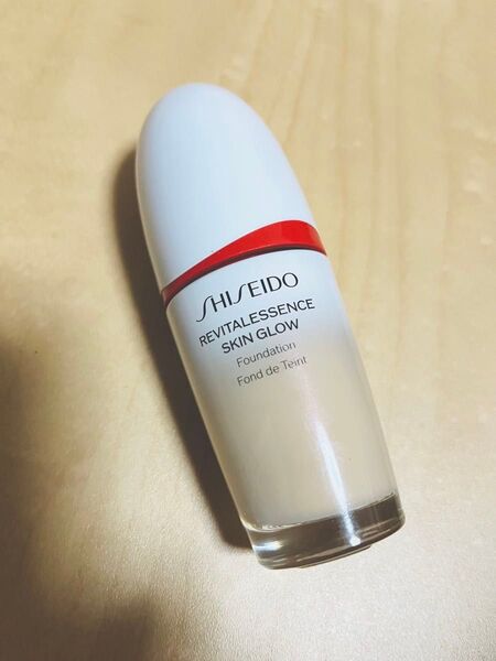 資生堂 SHISEIDO エッセンススキングロウ ファンデーション