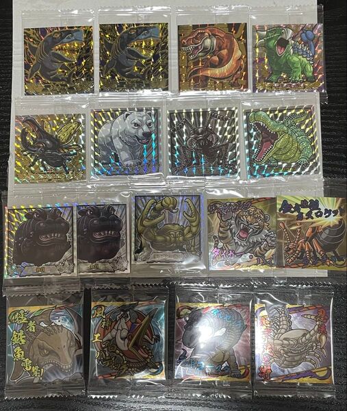 【最終値下げ】最強王図鑑 Vol.2 メガロドン ASKR 2枚/ティラノザウルスSKR/ヘラクレスオオカブトSKRなど17枚