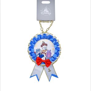 ドナルド 缶バッジ ロゼット DONALD THE KING BIRTHDAY