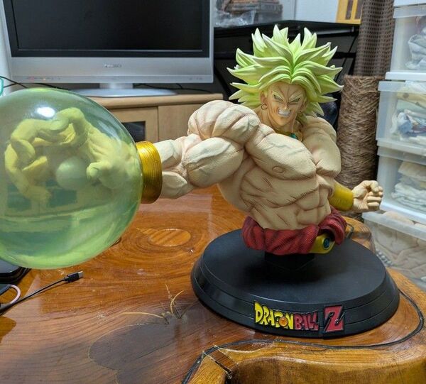 上半身ブロリー大型レジンフィギュア
