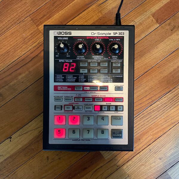 BOSS Dr.Sample SP-303