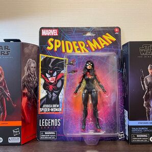 【新品未使用品箱なし3体】マーベルレジェンド スパイダーウーマンvs女兵士2名