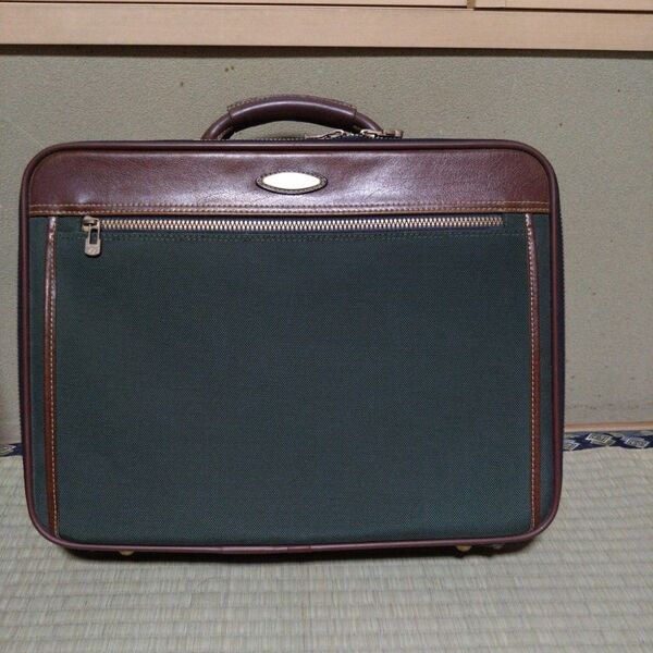 Samsonite サムソナイトビジネスバッグ ブリーフケース パソコン収納B4 出張