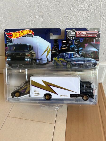 ホットウィール トランスポート 日産 シルビア S13 サクラスプリンター 未開封品
