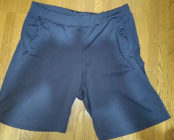 UNIQLOキッズ ハーフパンツ 130センチ ネイビー