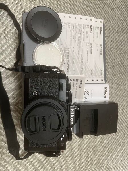 Nikon Zfc ミラーレスカメラ レンズ付き