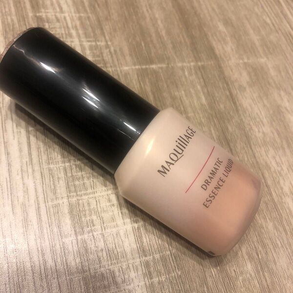 新品未使用 マキアージュドラマティックエッセンスリキッドファンデーション オークル10