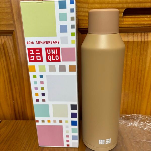 新品 40周年記念 UNIQLO ユニクロ ステンレスボトル 500ml