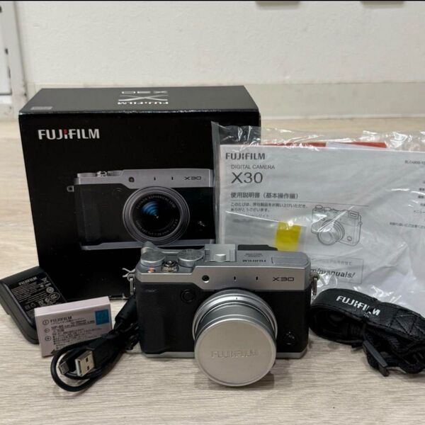 【箱付き】FUJIFILM 富士フイルム DIGITAL CAMERA X30